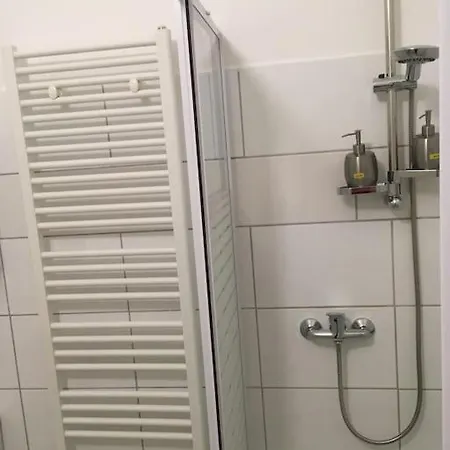 شقة Wunderschoene Altbauwohnung *