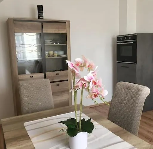 Wunderschoene Altbauwohnung Διαμέρισμα *